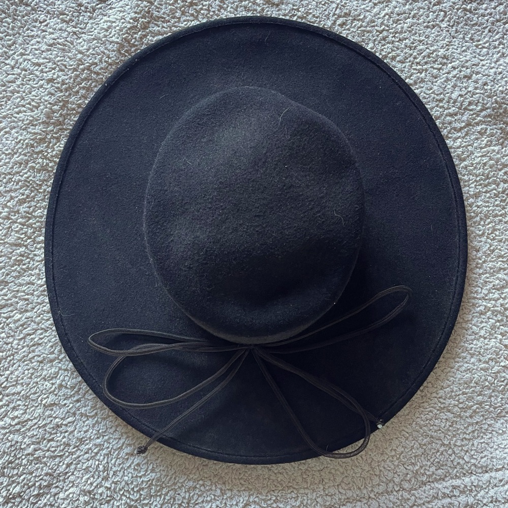 VINTAGE HAT